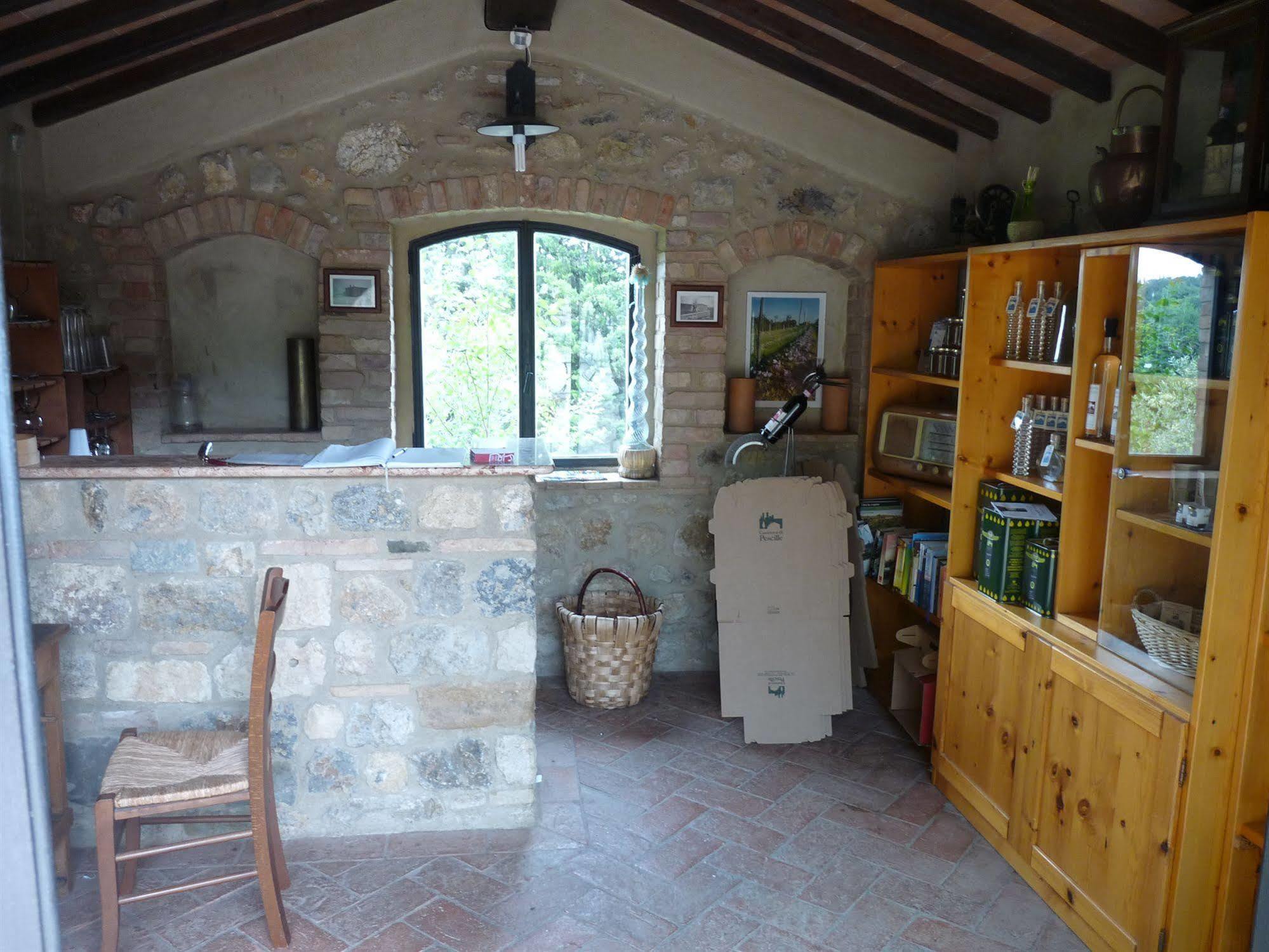 Agriturismo Casanova Di Pescille San Gimignano Exteriör bild